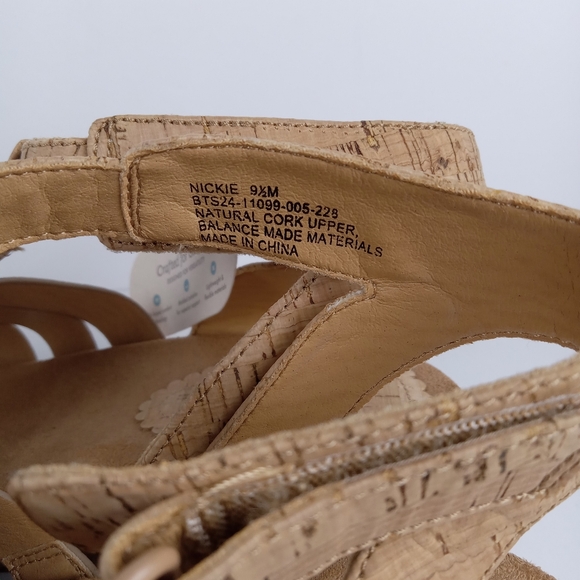 Baretraps Nickie Wedge Sandal Womens 9.5 Cork Hook And Loop Ankle Strap Comfort - Picture 7 of 10